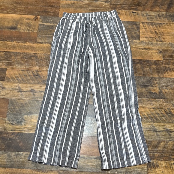Briggs New York Charcoal and White Striped Pants linen blend - Picture 1 of 2